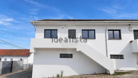 Moradia T2 para Venda em Quinchães