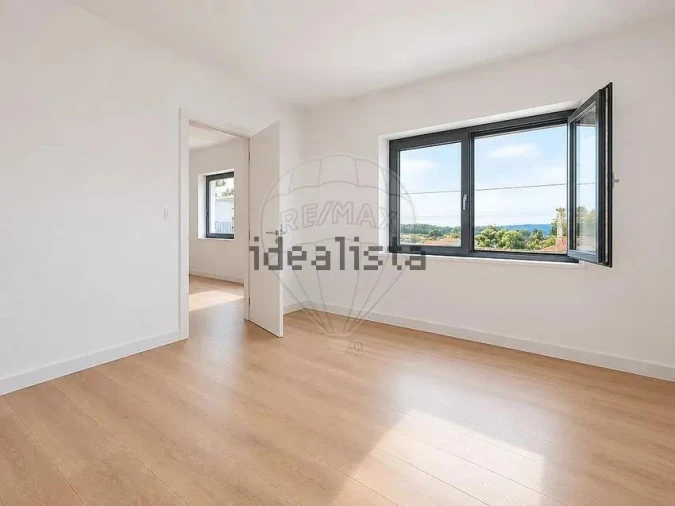 Moradia T2 para Venda em Quinchães Foto 10