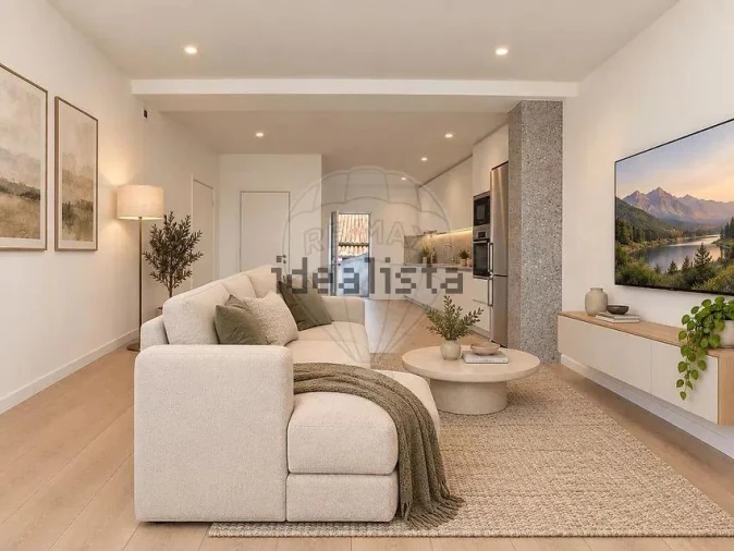 Moradia T2 para Venda em Quinchães Foto 3