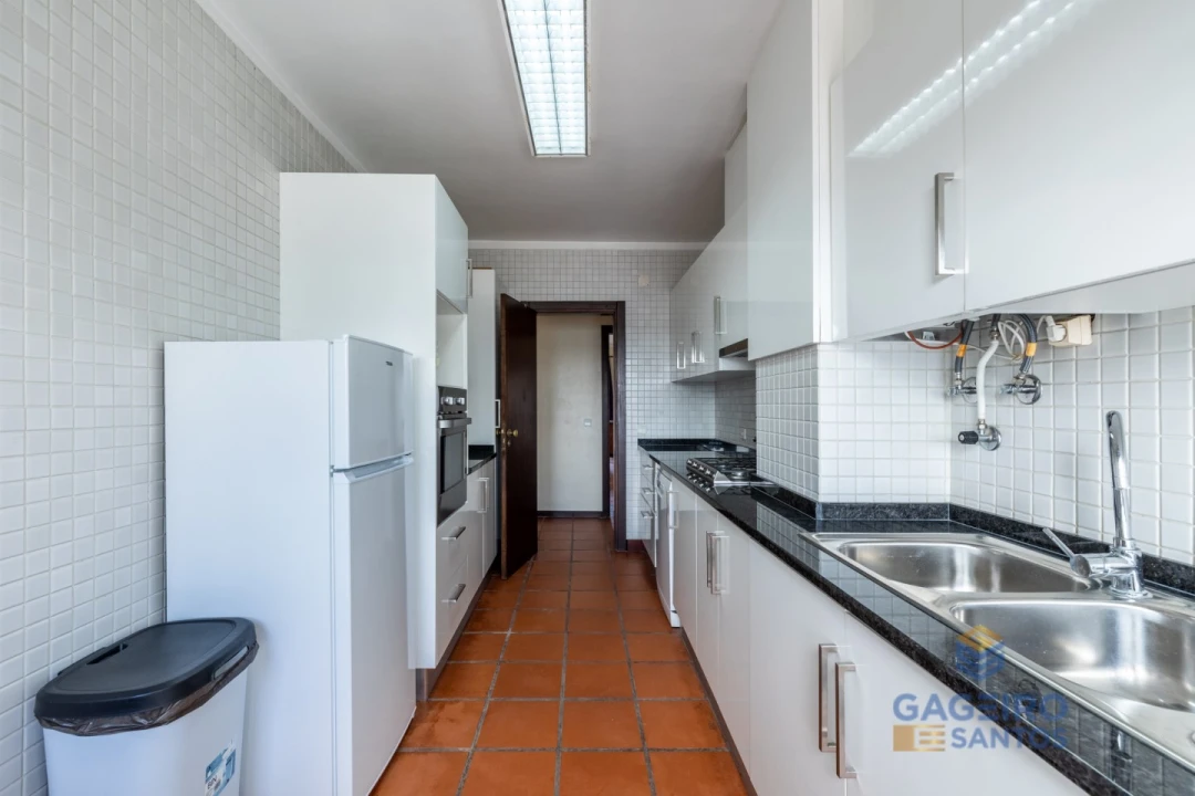 Apartamento T3 para Venda em São Martinho do Porto Foto 14