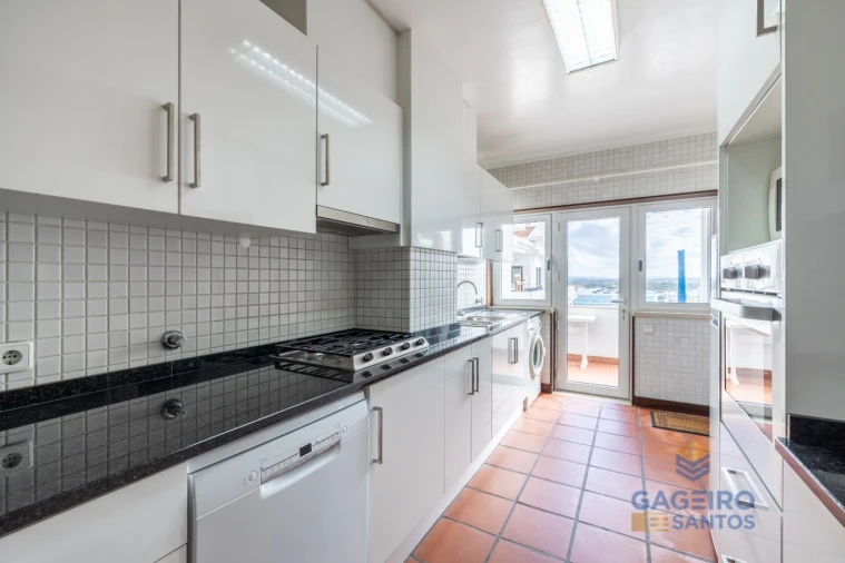 Apartamento T3 para Venda em São Martinho do Porto Foto 11