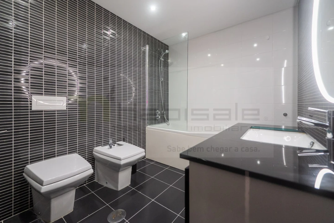 Apartamento T2 para Venda em Corroios Foto 17