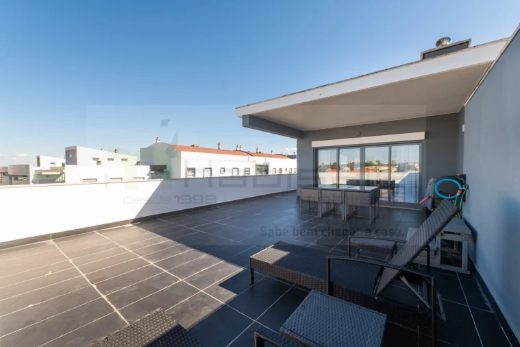 Apartamento T2 para Venda em Corroios Foto 9
