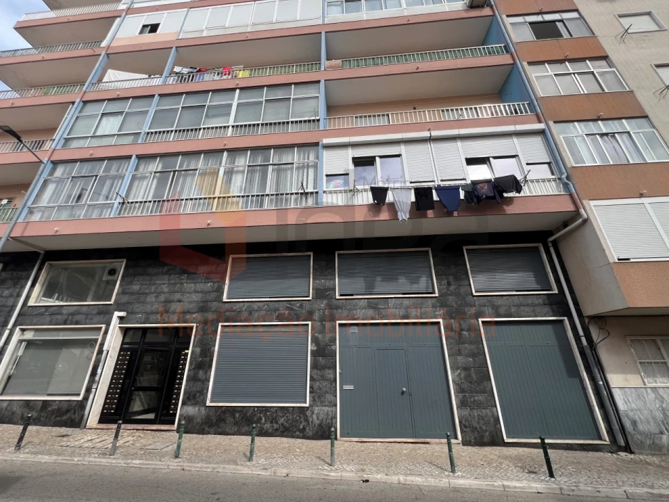 Loja para Venda em Amora Foto 8