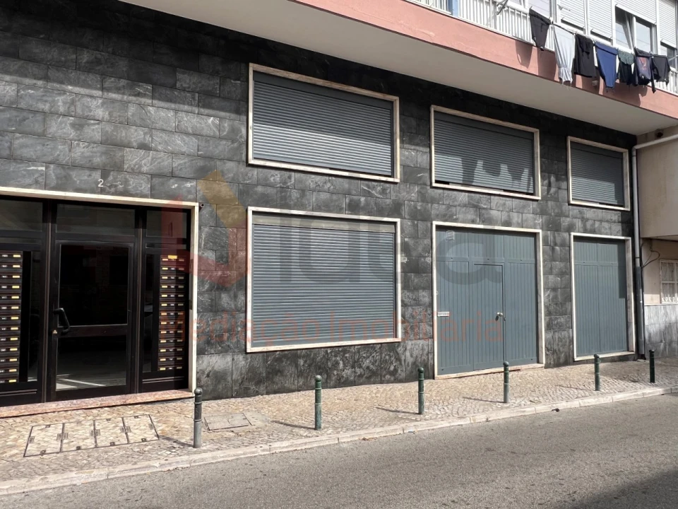 Loja para Venda em Amora Foto 9