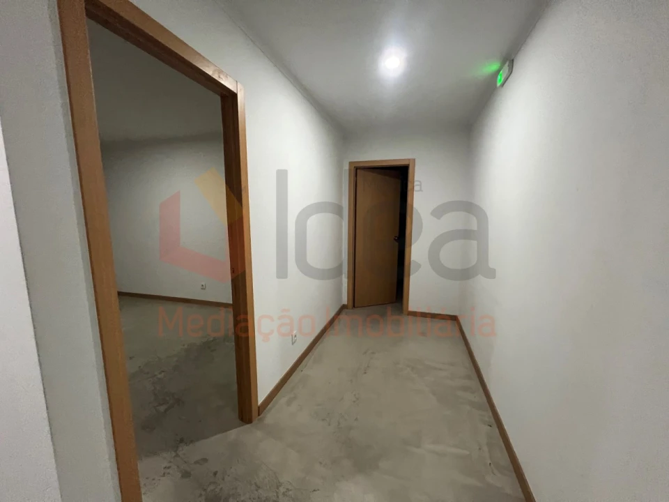 Loja para Venda em Amora Foto 20