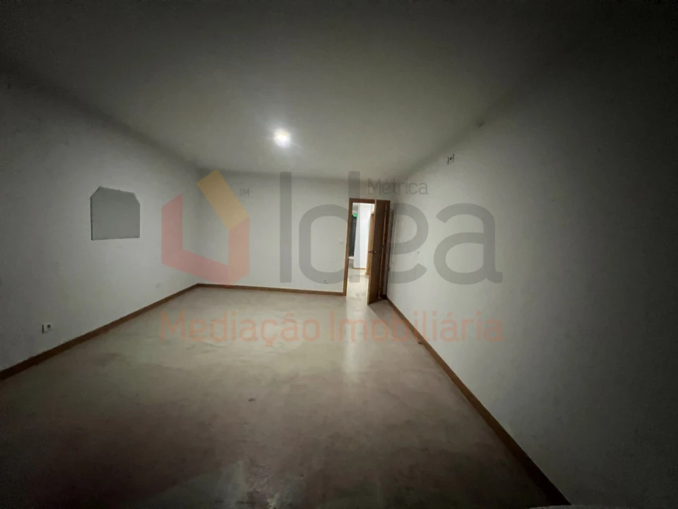 Loja para Venda em Amora Foto 21