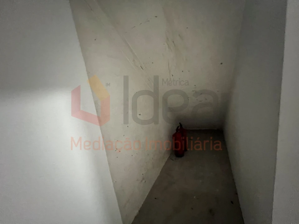 Loja para Venda em Amora Foto 24