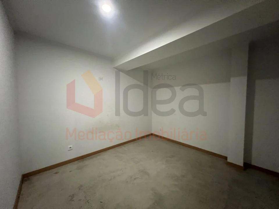 Loja para Venda em Amora Foto 30