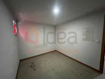 Loja para Venda em Amora