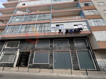 Loja para Venda em Amora