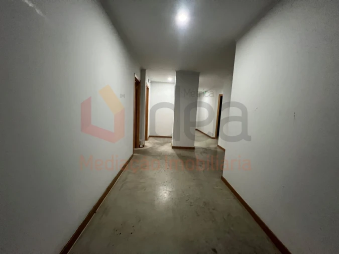 Loja para Venda em Amora Foto 11