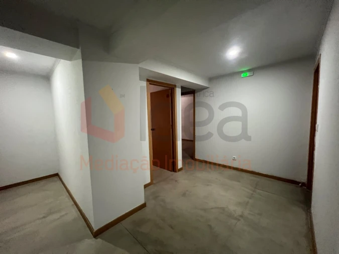 Loja para Venda em Amora Foto 34