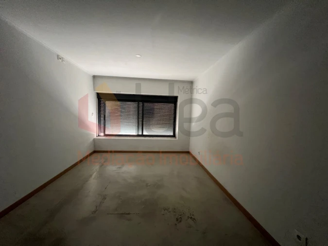 Loja para Venda em Amora Foto 40