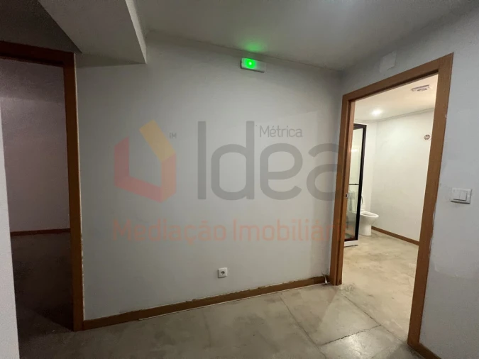 Loja para Venda em Amora Foto 42