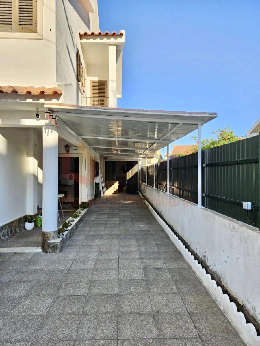 Moradia T3 para Venda em Amora Foto 17