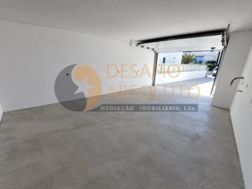 Moradia T4 para Venda em Azeitão (São Lourenço e São Simão)