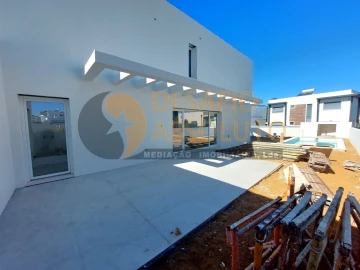 Moradia T4 para Venda em Azeitão (São Lourenço e São Simão)