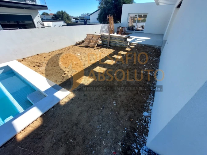 Moradia T4 para Venda em Azeitão (São Lourenço e São Simão) Foto 24