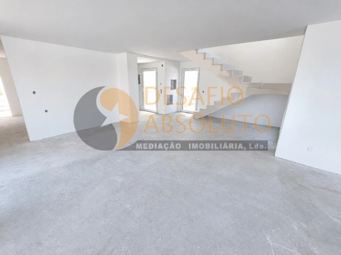 Moradia T4 para Venda em Azeitão (São Lourenço e São Simão) Foto 5