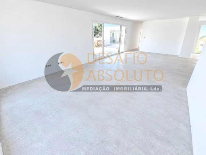 Moradia T4 para Venda em Azeitão (São Lourenço e São Simão) Foto 6
