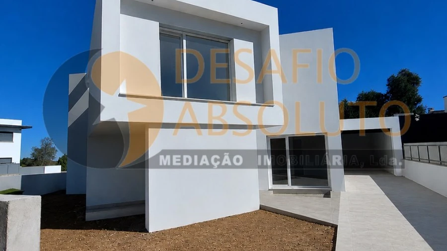 Moradia T4 para Venda em Azeitão (São Lourenço e São Simão)