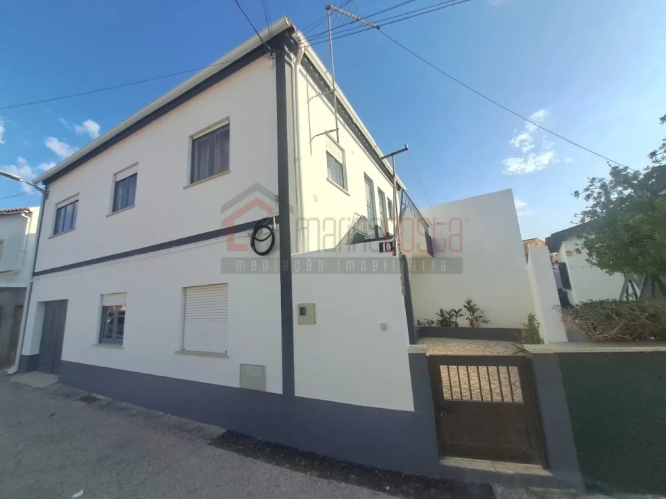 Moradia T3 para Venda em Serra D'El-Rei Foto 2
