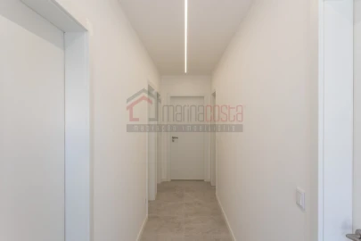 Moradia T3 para Venda em Atouguia da Baleia