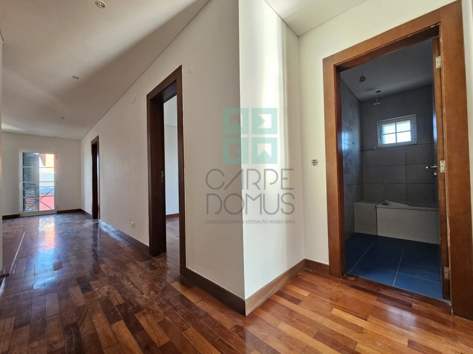 Moradia T4 para Venda em Alcabideche Foto 21