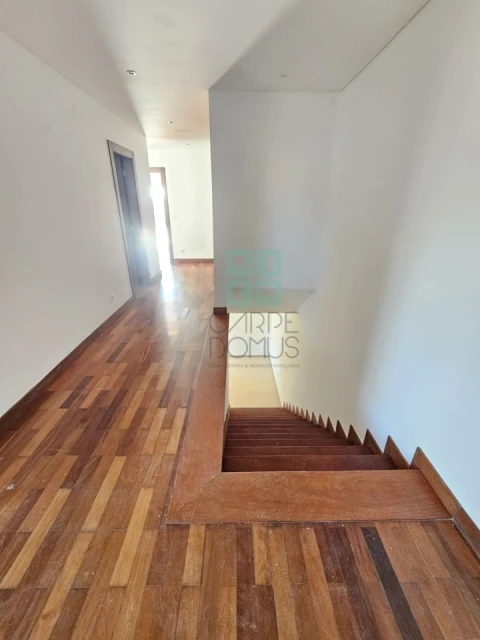 Moradia T4 para Venda em Alcabideche
