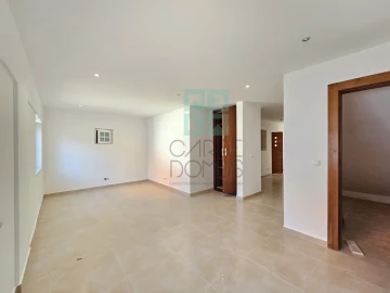 Moradia T4 para Venda em Alcabideche