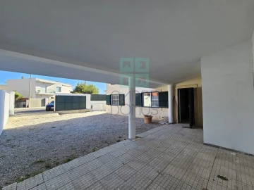 Moradia T4 para Venda em Alcabideche