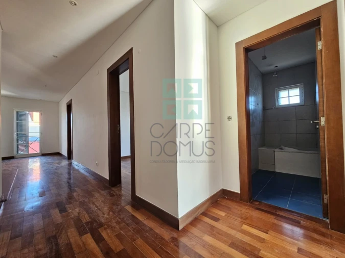 Moradia T4 para Venda em Alcabideche Foto 21