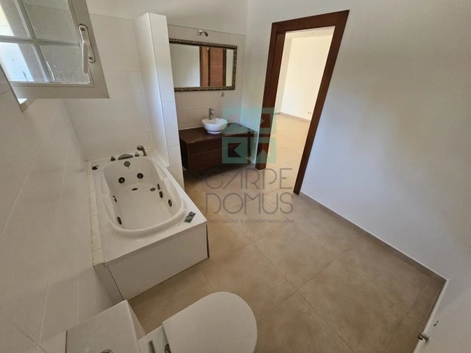 Moradia T4 para Venda em Alcabideche Foto 41