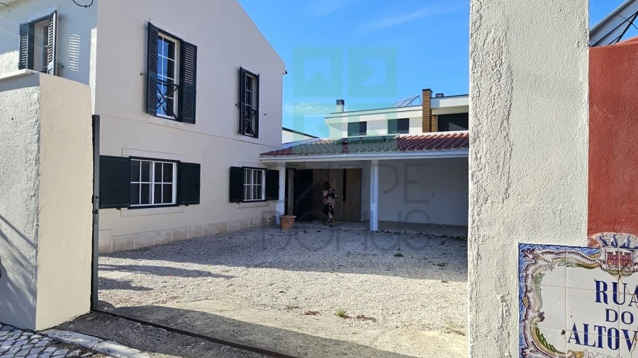 Moradia T4 para Venda em Alcabideche