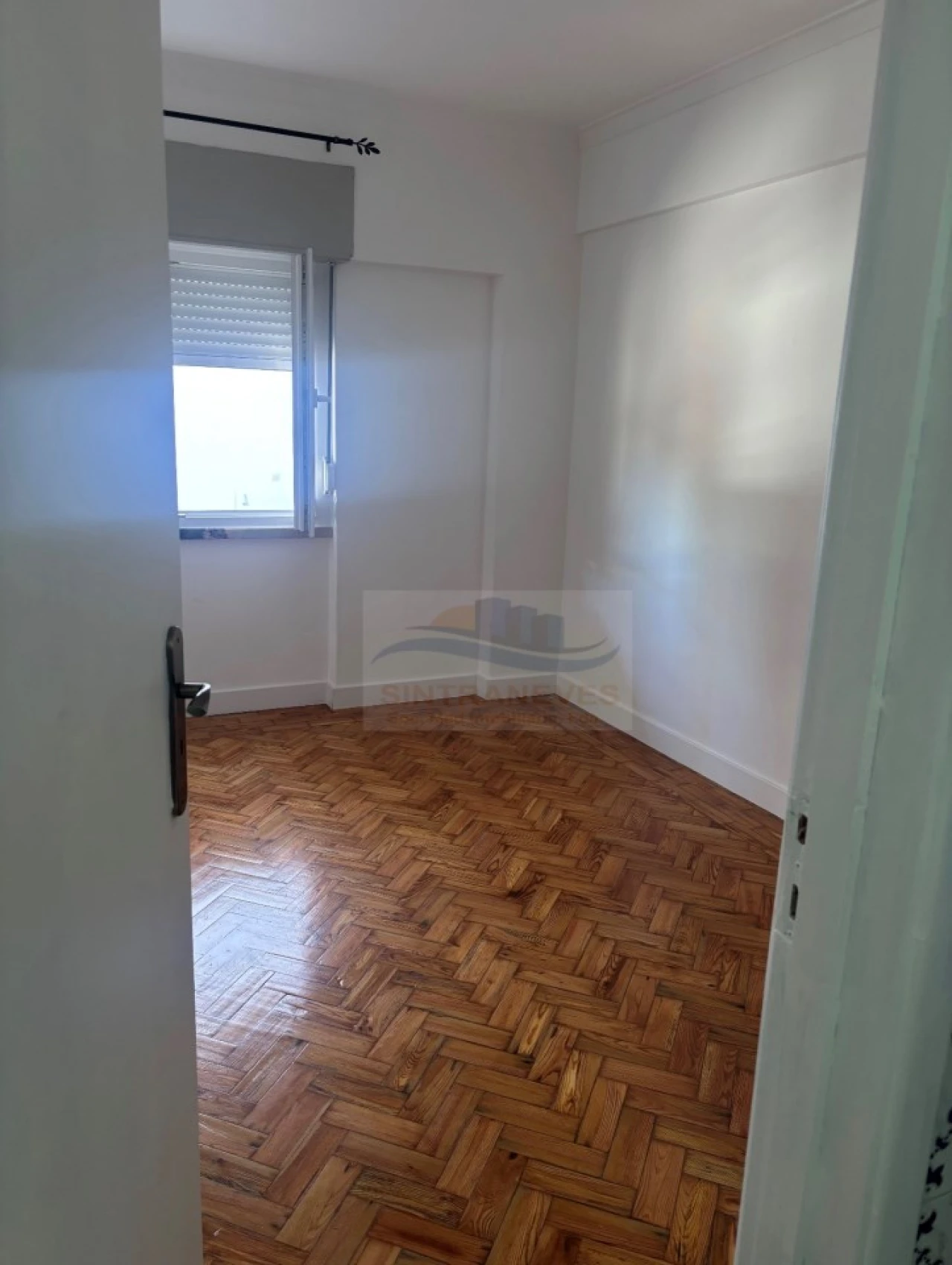 Apartamento T1 para Venda em Fanhões Foto 4