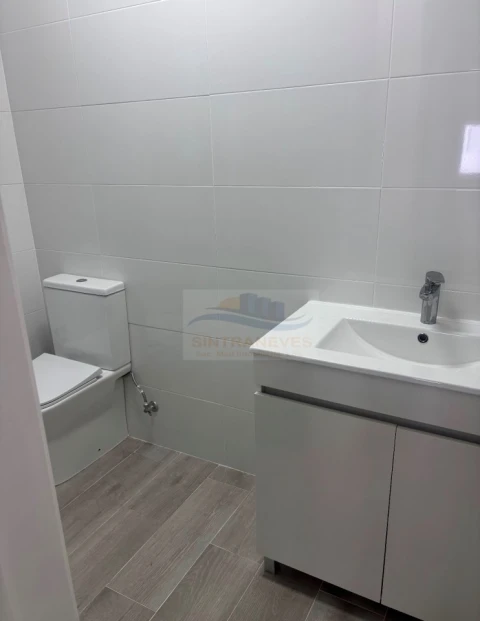 Apartamento T1 para Venda em Fanhões