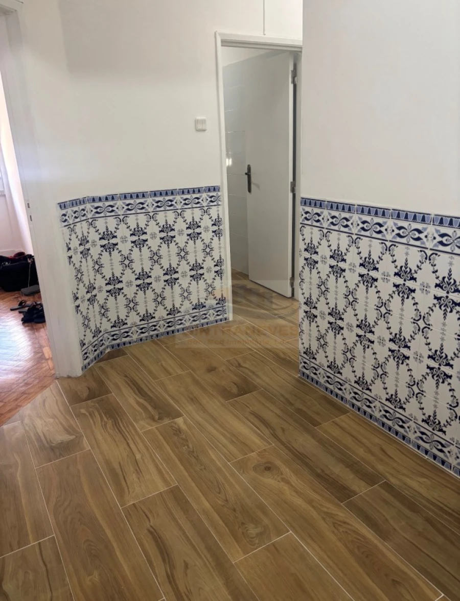 Apartamento T1 para Venda em Fanhões Foto 6