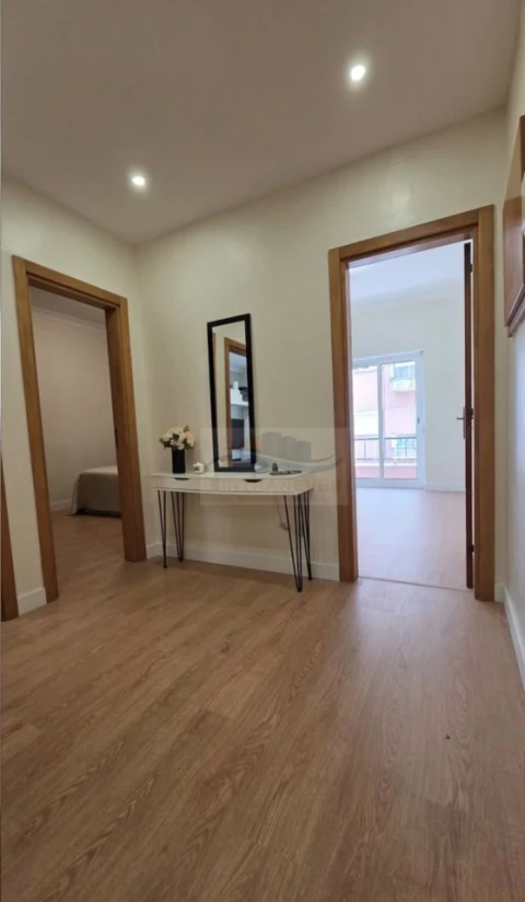 Apartamento T2 para Venda em Mina de Água