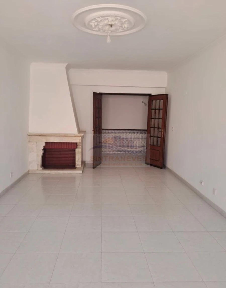Apartamento T3 para Venda em Massamá e Monte Abraão Foto 5