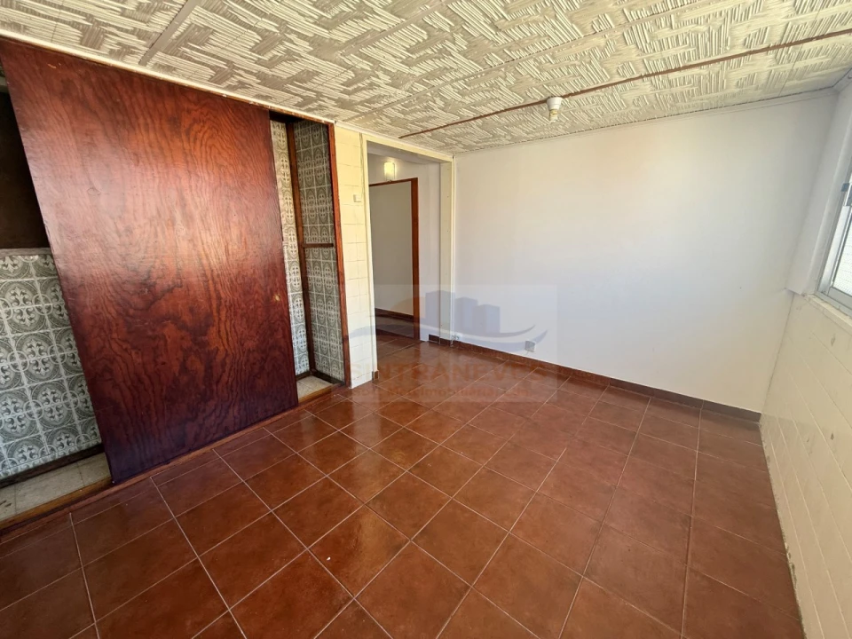 Apartamento T2 para Venda em Venteira Foto 3