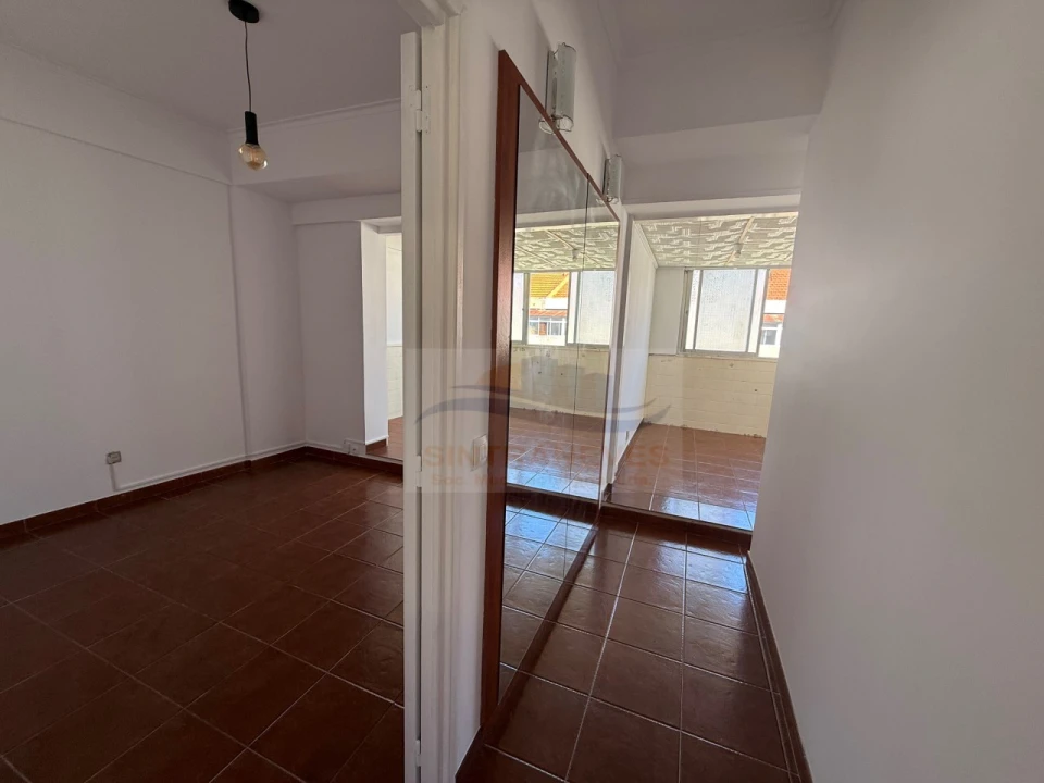 Apartamento T2 para Venda em Venteira Foto 15