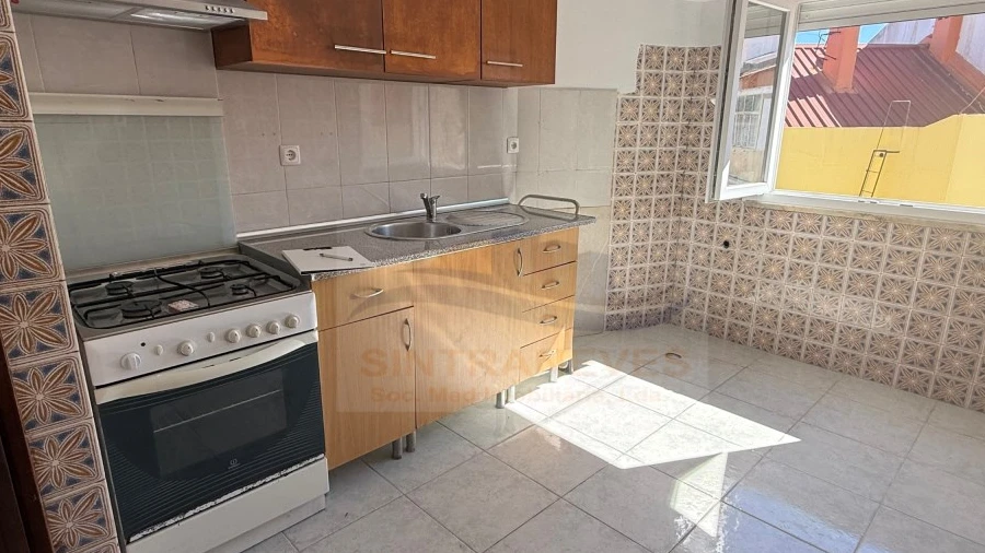 Apartamento T2 para Venda em Venteira