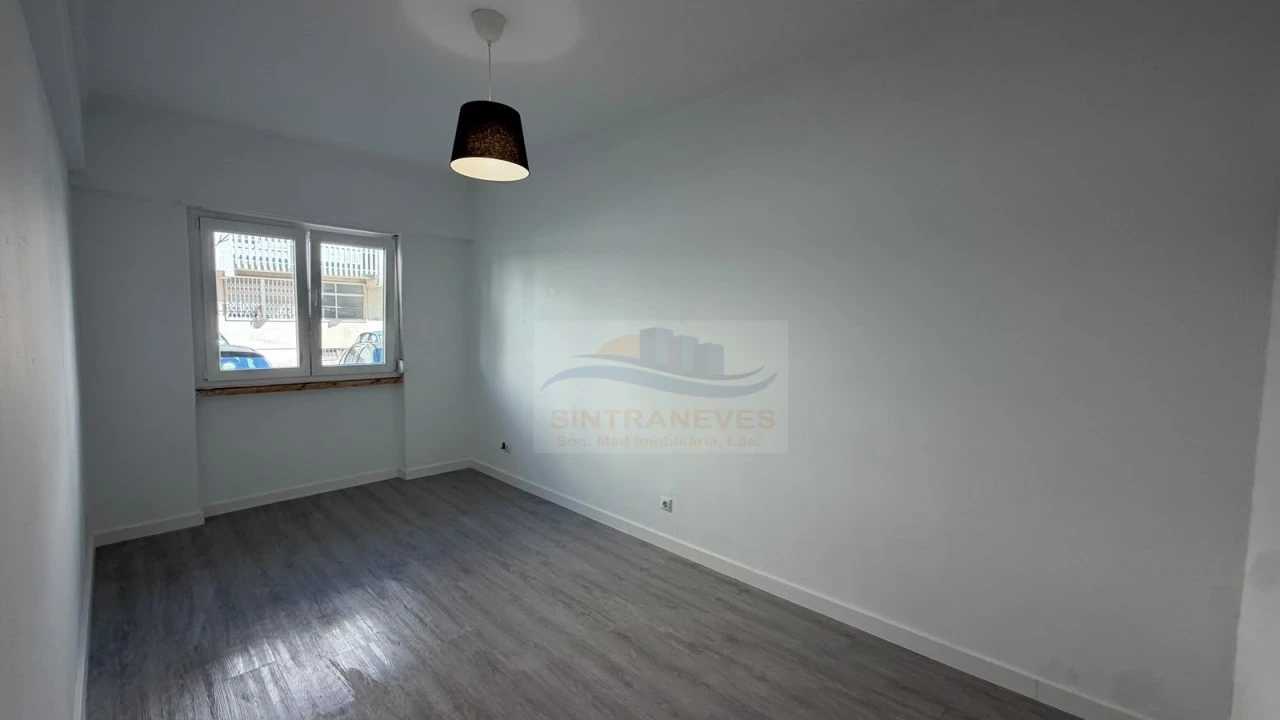 Apartamento T2 para Venda em Falagueira-Venda Nova Foto 8
