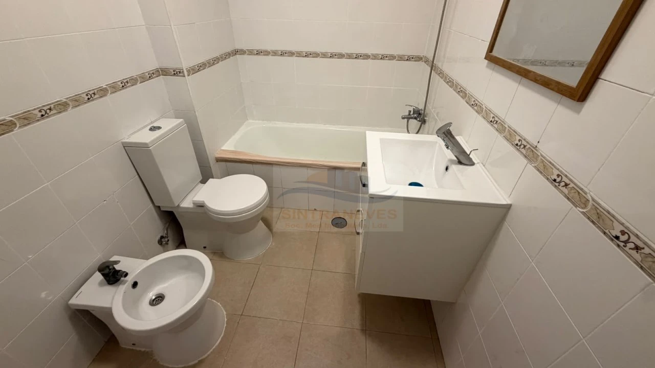 Apartamento T2 para Venda em Falagueira-Venda Nova Foto 10