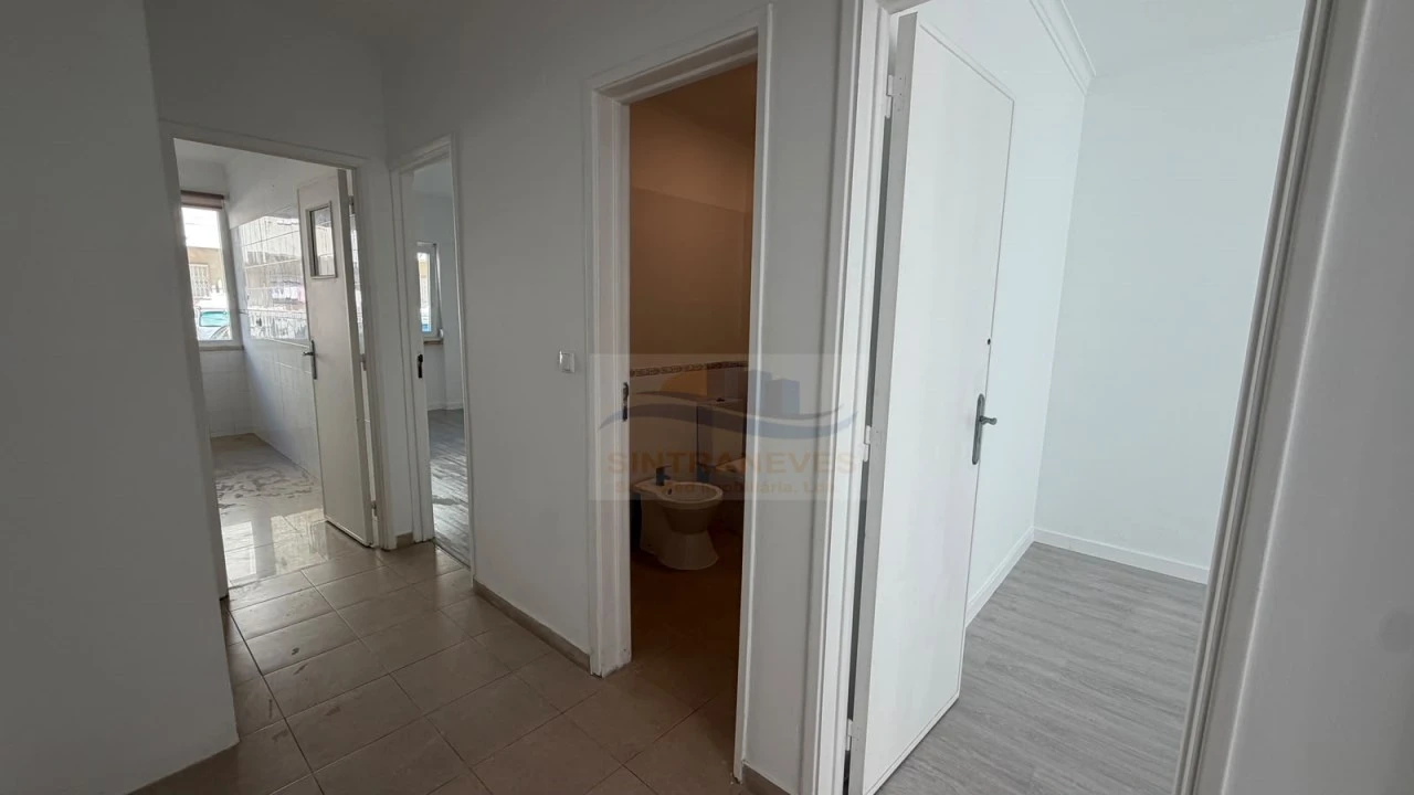 Apartamento T2 para Venda em Falagueira-Venda Nova Foto 16