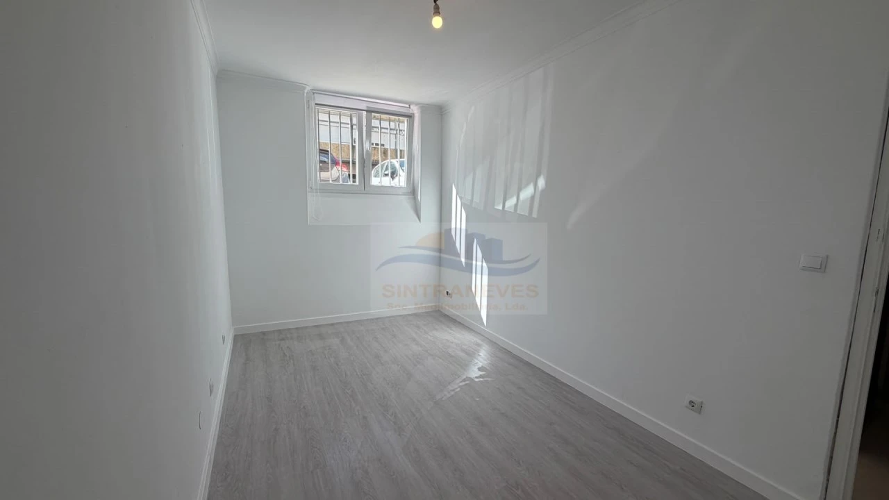 Apartamento T2 para Venda em Falagueira-Venda Nova Foto 17