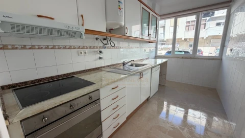 Apartamento T2 para Venda em Falagueira-Venda Nova