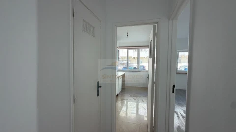Apartamento T2 para Venda em Falagueira-Venda Nova