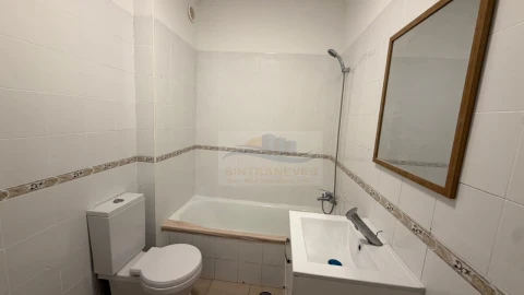 Apartamento T2 para Venda em Falagueira-Venda Nova